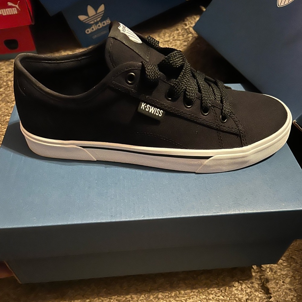 K-Swiss